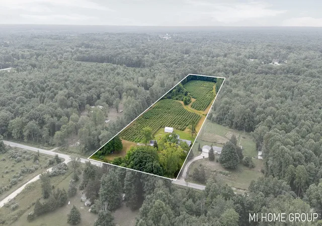2nd image of 74721 30th Ave, Covert, MI 49043 | MLS# 71026039741