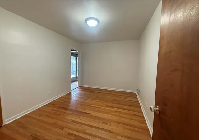 5th image of 29671 Macintyre St, Livonia, MI 48150 | MLS# 81026039738
