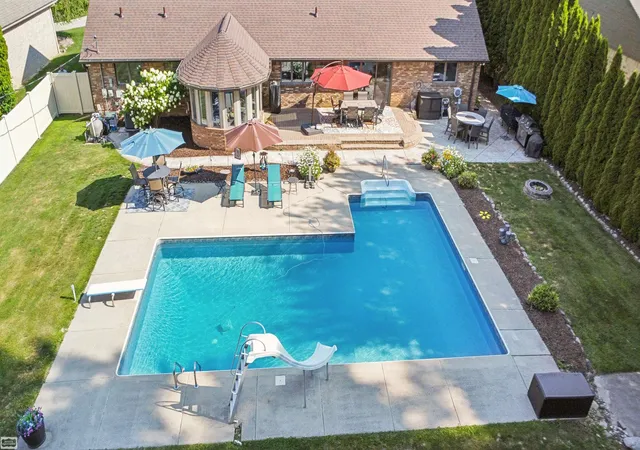 4th image of 23804 Ronita Dr, Macomb, MI 48042 | MLS# 58050216857