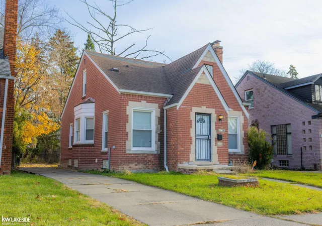 2nd image of 11380 Roxbury St, Detroit, MI 48224 | MLS# 58050216859