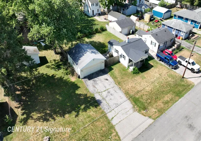 28th image of 2210 Williamson Ave, Burton, MI 48529 | MLS# 5050216860