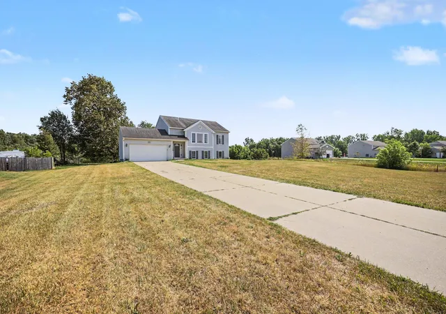 3rd image of 14627 Ivorystone Dr Ne, Cedar Springs, MI 49319 | MLS# 71026039751
