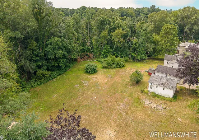 Photo 1 of Sale Pending at 1019 Elizabeth St, Saugatuck, MI 49453 | MLS# 65026039752 | Listing updated on 2026-08-19