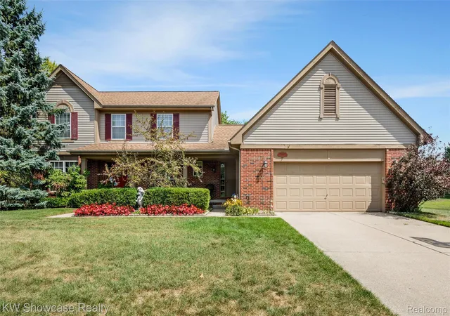 Photo 1 of Sale Pending at 2933 Remington Oaks Ln, West Bloomfield Charter Township Oakland, MI 48324 | MLS# 20261059848 | Listing updated on 2026-08-29