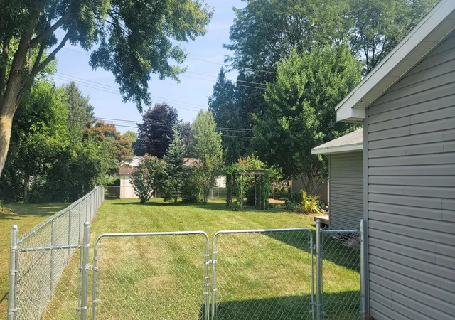 4th image of 45750 Hull Rd, Van Buren Township, MI 48111 | MLS# 81026039764