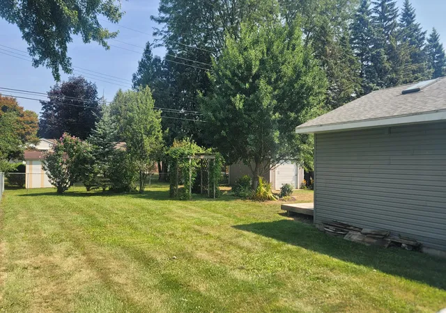 5th image of 45750 Hull Rd, Van Buren Township, MI 48111 | MLS# 81026039764