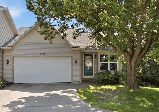 1st image of 1614 Woodlawn Cmns, Grand Haven, MI 49417 | MLS# 71026039761