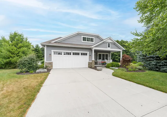 Photo 1 of Sale Pending at 341 Parkside Ln, Douglas, MI 49406 | MLS# 69026039763 | Listing updated on 2026-08-20