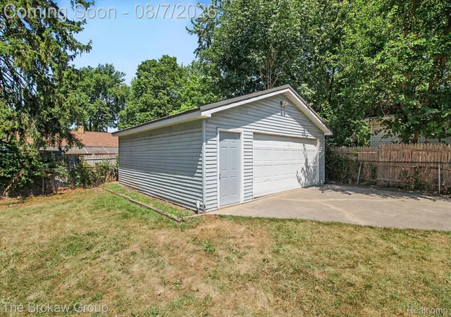 2nd image of 1514 W Atherton Rd, Flint, MI 48507 | MLS# 20261059852