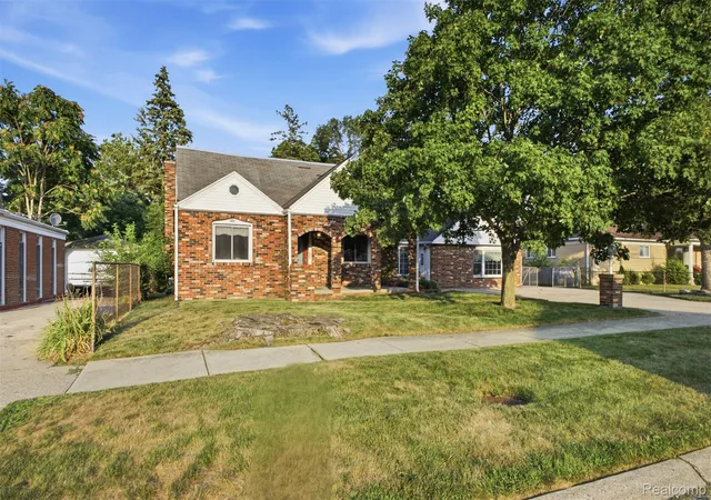 Photo 1 of Single family home for sale at 6466 N Lafayette St, Dearborn Heights, MI 48127 | MLS# 20261059859 | Listing updated on 2026-08-01