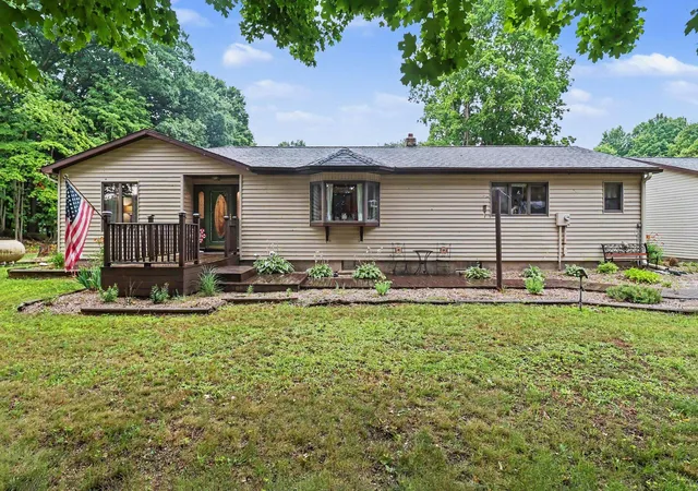 1st image of 16465 Flarity Rd, Brethren, MI 49619 | MLS# 67026039768