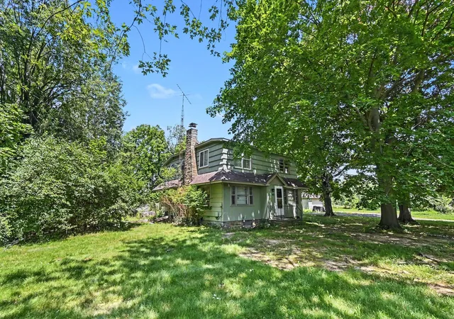 2nd image of 2430 W Kimmel Rd, Jackson, MI 49201 | MLS# 65026039777