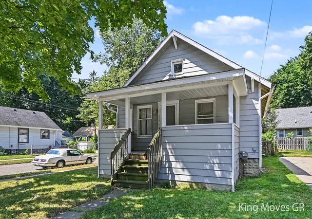 2nd image of 536 Shepard St, Lansing, MI 48912 | MLS# 65026039767