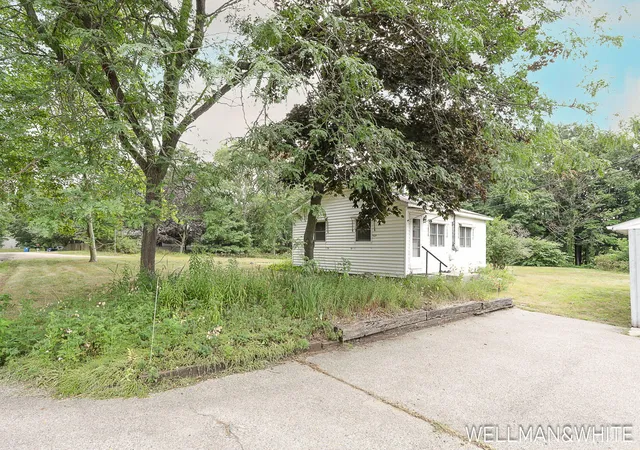 Listing Photo 5 - Condo for sale in building located at 1019-1021 Elizabeth, Saugatuck, MI 49453