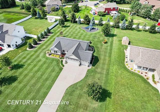 2nd image of 3863 E Letts Rd, Midland, MI 48642 | MLS# 61050216876