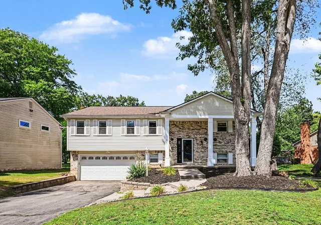 Photo 2 of Single family home for sale at 1560 Chanticlair Cir, Wixom, MI 48393 | MLS# 81026039781 | Listing updated on 2026-08-28