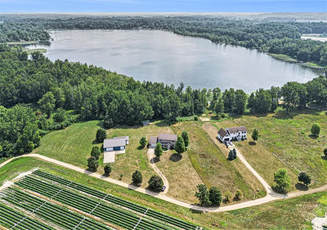 4th image of 67025 46Th Ave, Hartford, MI 49057 | MLS# 66026039789