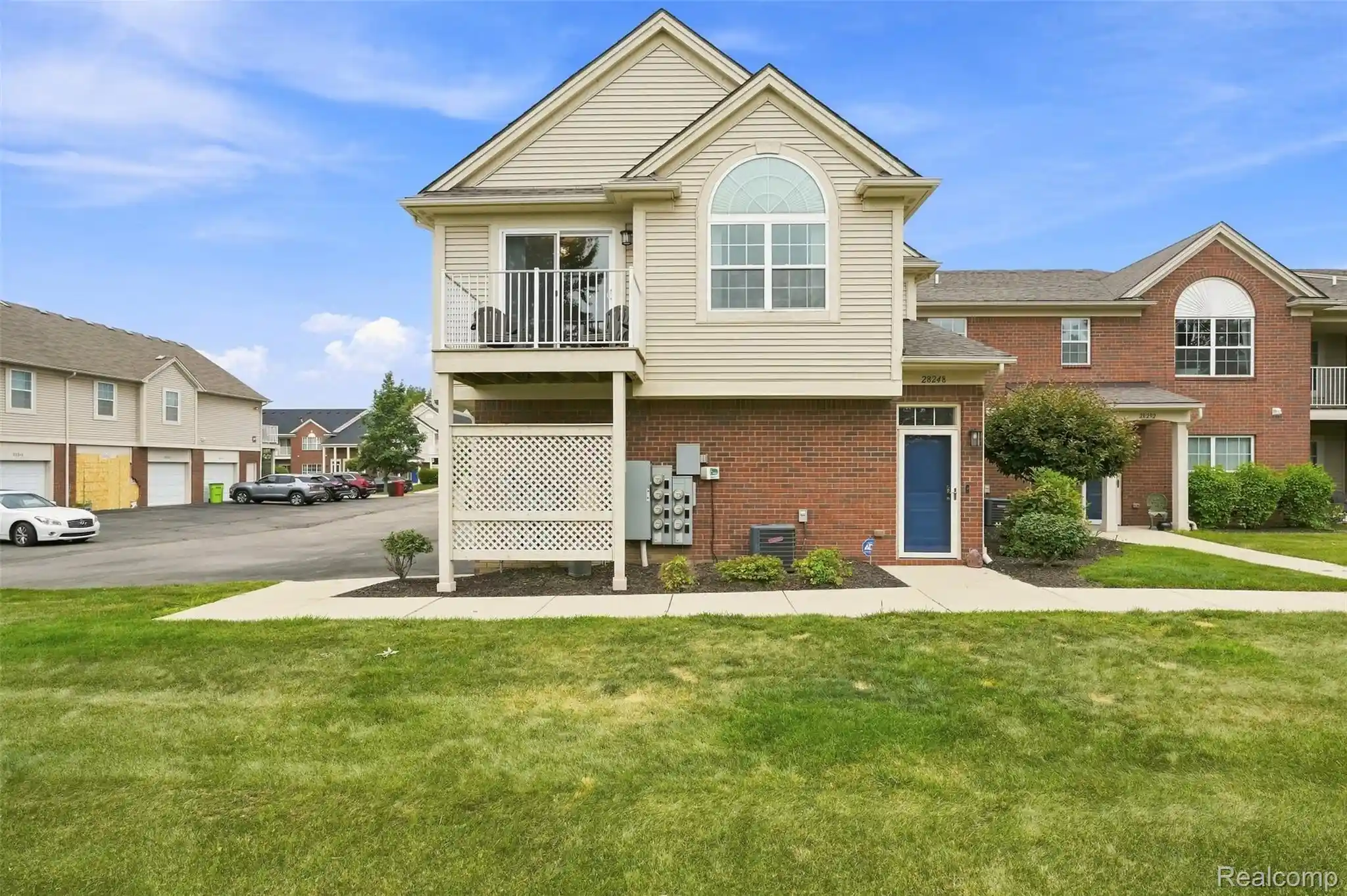 Listing Photo 2 - Condo for sale in 28248 S Pointe Ln located at 28248 S Pointe Ln, New Baltimore, MI 48051 - Unit 28248 S Pointe Ln