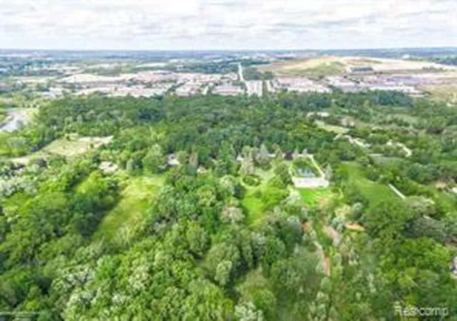 2nd image of 3920 Bald Mountain Rd, Auburn Hills, MI 48326 | MLS# 20261059872
