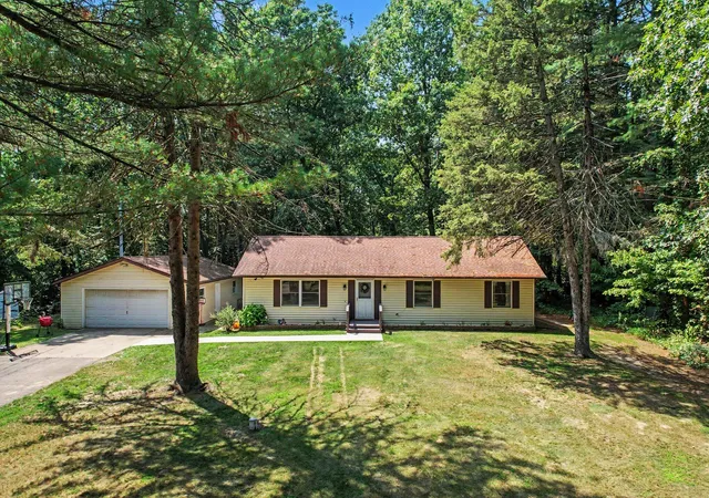 1st image of 21321 Clear Lake Ave, Battle Creek, MI 49014 | MLS# 64026039792
