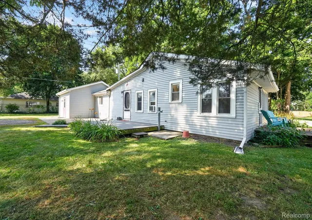 2nd image of 128 Front Dr, Whitmore Lake, MI 48189 | MLS# 20261059890