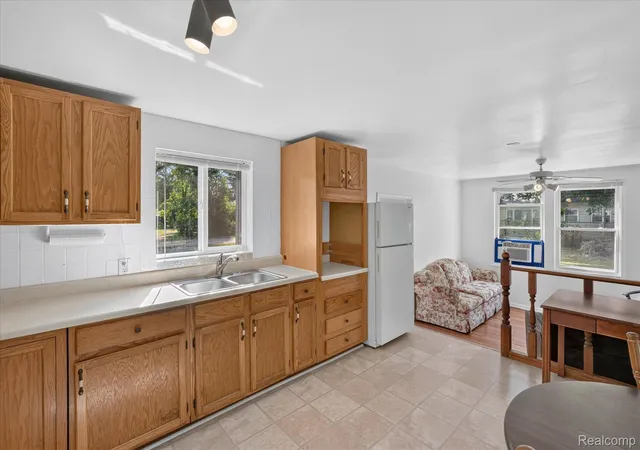 5th image of 128 Front Dr, Whitmore Lake, MI 48189 | MLS# 20261059890
