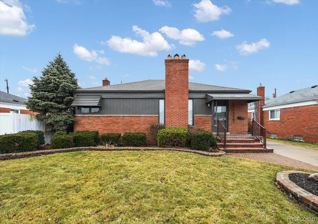 Photo 2 of Single family home for sale at 31229 Share St, Saint Clair Shores, MI 48082 | MLS# 20261059897 | Listing updated on 2026-09-12