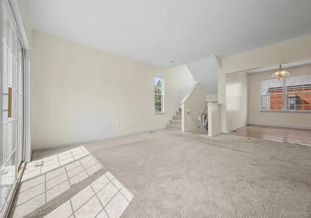 Listing Photo 4 - Condo for sale in building located at 9 Lyons Ct, Dearborn, MI 48126