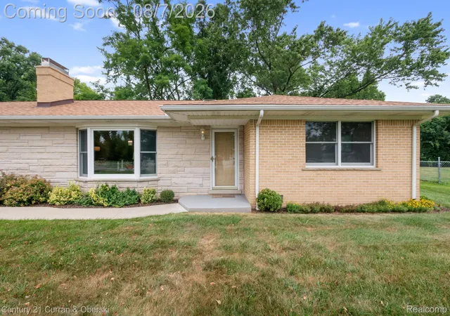 5th image of 24935 Lakeland St, Farmington Hills, MI 48336 | MLS# 20261059908