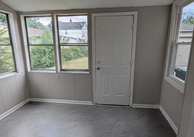 Photo 4 of Single family home for sale at 6236 Kenilworth St, Dearborn, MI 48126 | MLS# 81026039809 | Listing updated on 2026-09-15