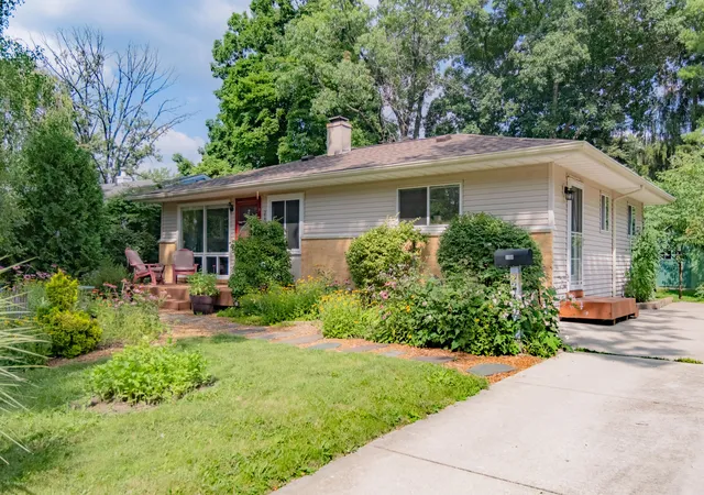 1st image of 2104 S Circle Dr, Ann Arbor, MI 48103 | MLS# 81026039817