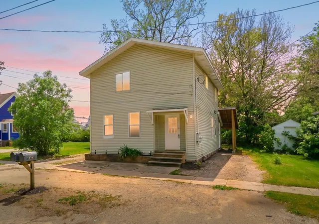 1st image of 105 N George St, Decatur, MI 49045 | MLS# 66026039824