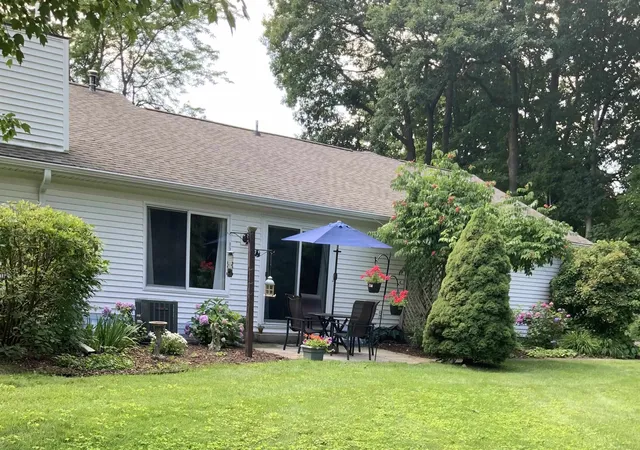 Listing Photo 4 - Condo for sale in building located at 136 Mathison Rd, Traverse City, MI 49686