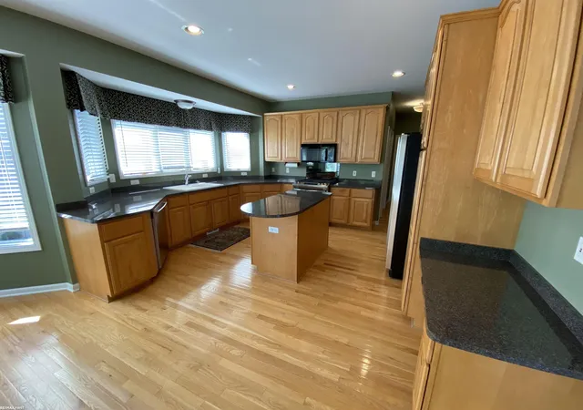 Photo 4 of Single family home for sale at 21597 Pinnacle Ct, Macomb, MI 48042 | MLS# 58050216888 | Listing updated on 2026-09-11