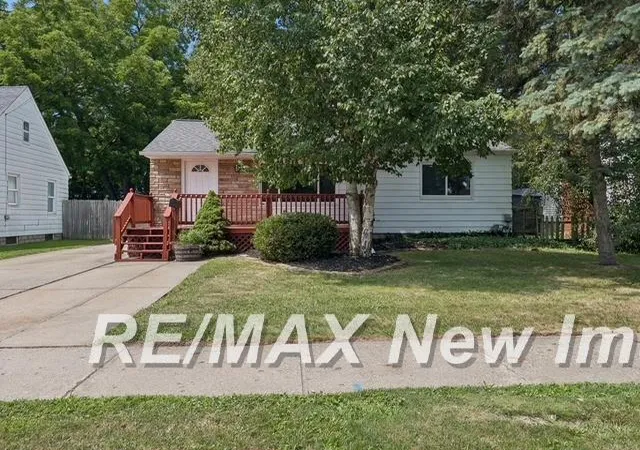 Photo 1 of Single family home for sale at 911 Thurman St, Saginaw, MI 48602 | MLS# 61050216899 | Listing updated on 2026-09-16
