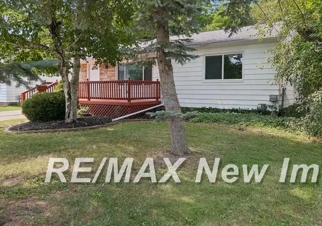 Photo 4 of Single family home for sale at 911 Thurman St, Saginaw, MI 48602 | MLS# 61050216899 | Listing updated on 2026-09-16
