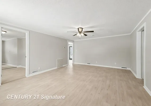 20th image of 474 W Taylor Dr, Sanford, MI 48657 | MLS# 61050216901