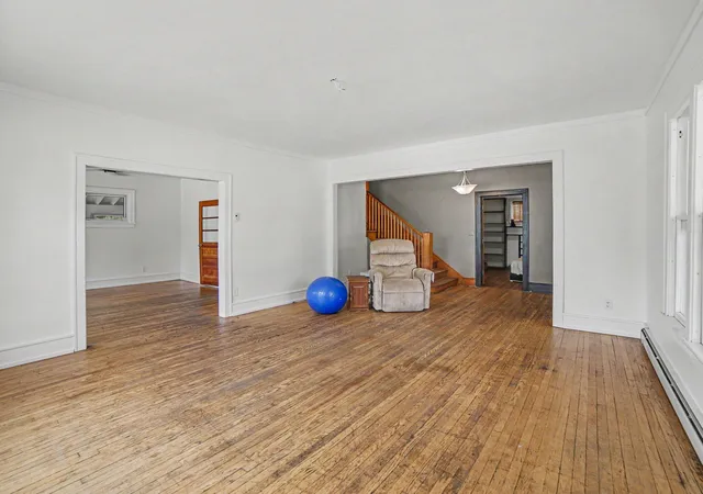 5th image of 216 E Danaher St, Ludington, MI 49431 | MLS# 67026039831