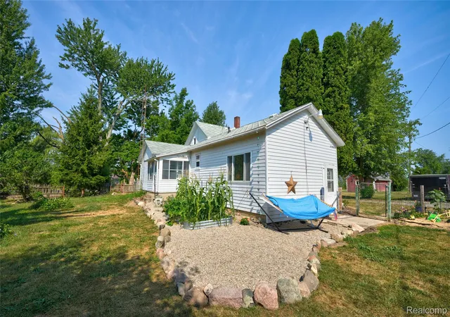 3rd image of 1175 S Morrish Rd, Flint, MI 48532 | MLS# 20261059925