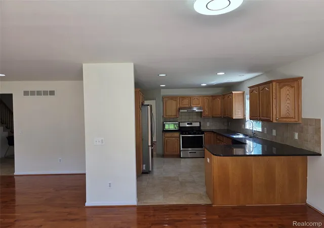 5th image of 2103 Enterprise Dr, Troy, MI 48083 | MLS# 20261059930