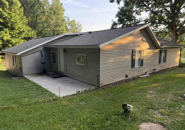 3rd image of 10456 S Ferris Ave, Grant, MI 49327 | MLS# 71026039833