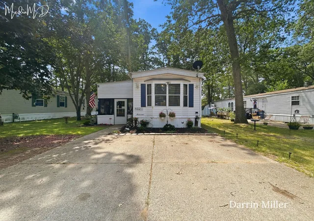 Photo 2 of Single family home for sale at 4927 Winesap Dr, Muskegon, MI 49442 | MLS# 71026039835 | Listing updated on 2026-07-31