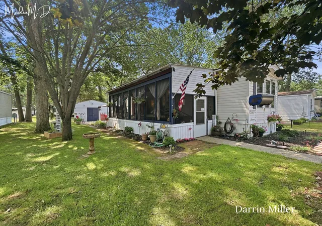 Photo 3 of Single family home for sale at 4927 Winesap Dr, Muskegon, MI 49442 | MLS# 71026039835 | Listing updated on 2026-07-31
