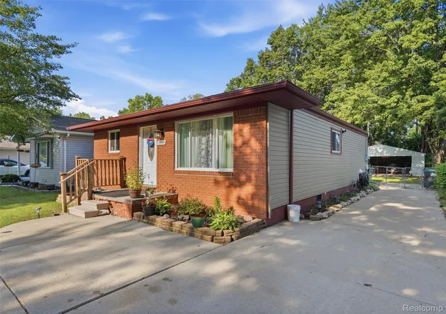 Photo 2 of Single family home for sale at 15714 Mcguire St, Taylor, MI 48180 | MLS# 20261059948 | Listing updated on 2026-09-11