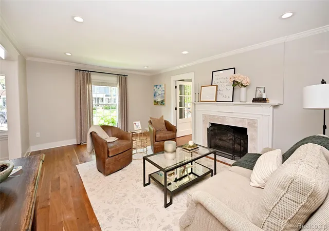 4th image of 610 Half Moon Rd, Bloomfield Hills, MI 48301 | MLS# 20261059950