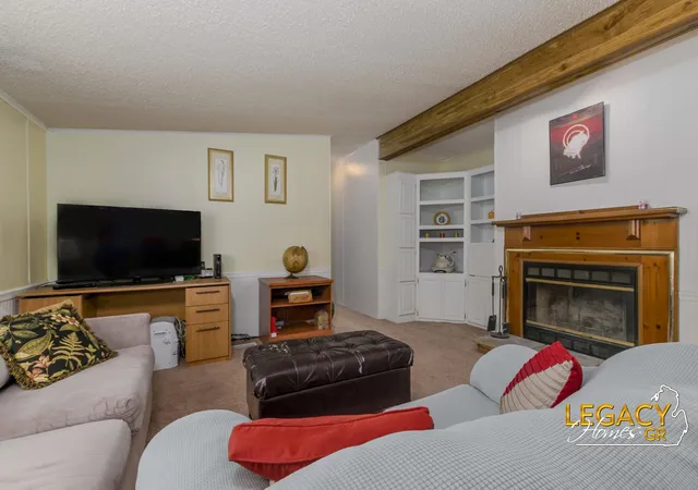 5th image of 1163 Maple Leaf Ln Nw, Grand Rapids, MI 49534 | MLS# 65026039848