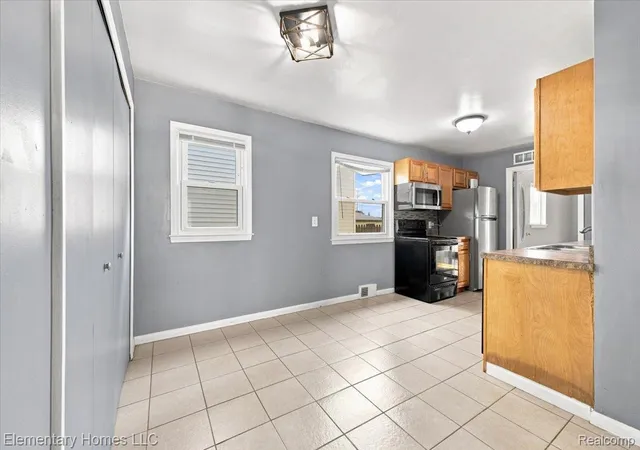 Photo 3 of Single family home for sale at 7388 Mckinley, Center Line, MI 48015 | MLS# 20261059965 | Listing updated on 2026-10-28