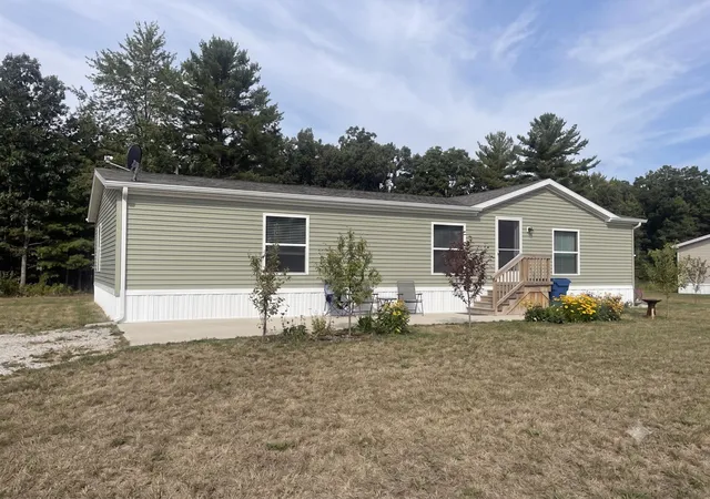 17th image of 653 S Bluegill Ln, Newaygo, MI 49337 | MLS# 72026039856