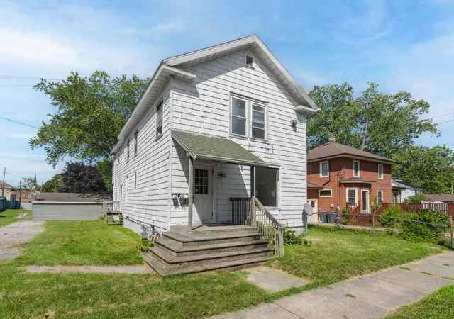 1st image of 915 Market St #1-3, Saint Joseph, MI 49085 | MLS# 69026039851