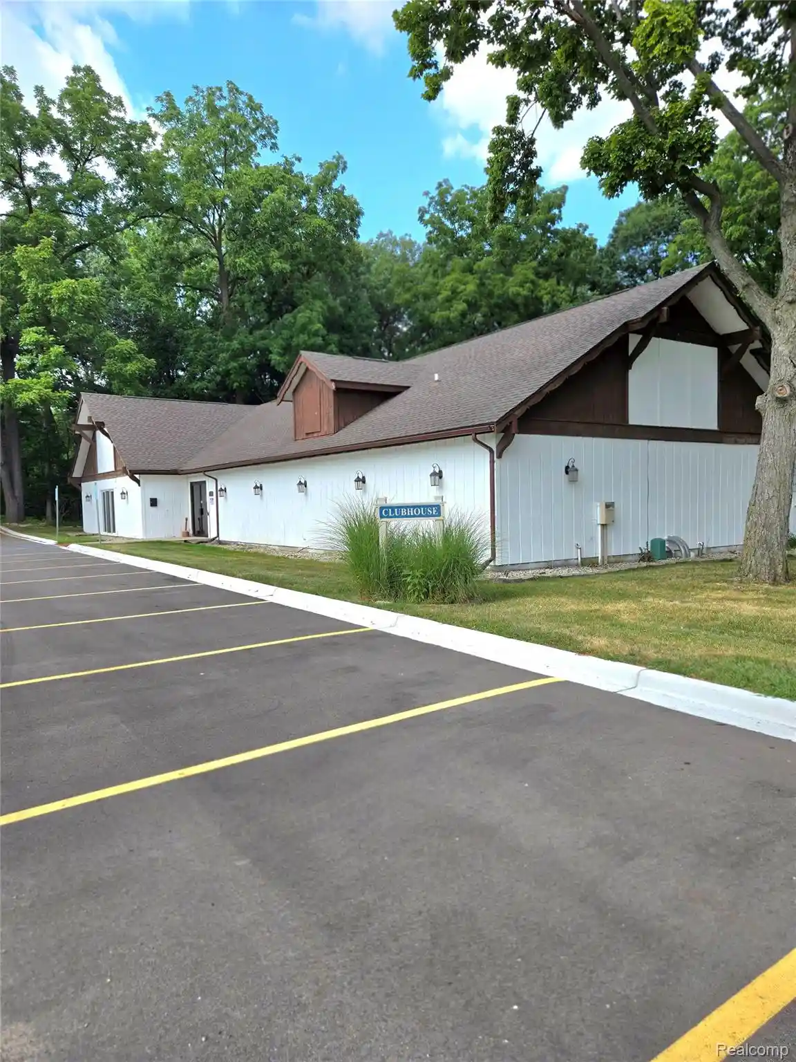 Listing Photo 26 - Condo for sale in 7620 Woodview St located at 7620 Woodview St, Westland, MI 48185 - Unit 7620 Woodview St